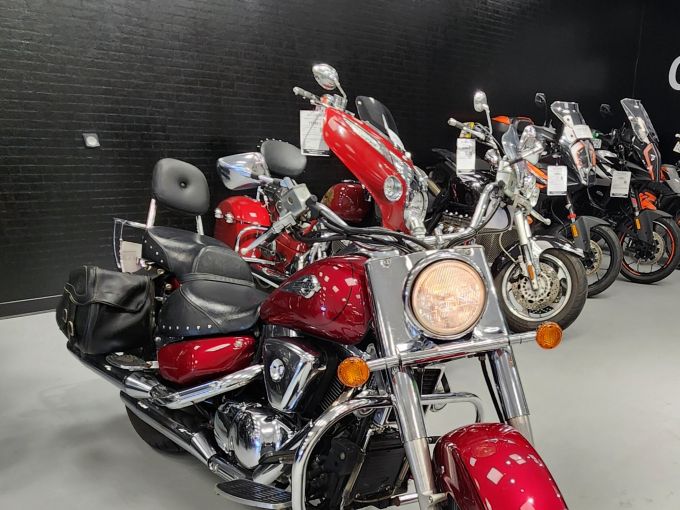 SUZUKI INTRUDER 1500 4