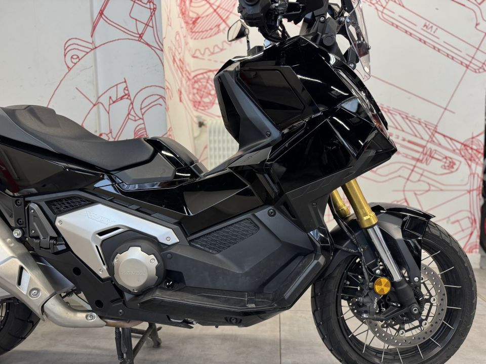 HONDA X-ADV 4