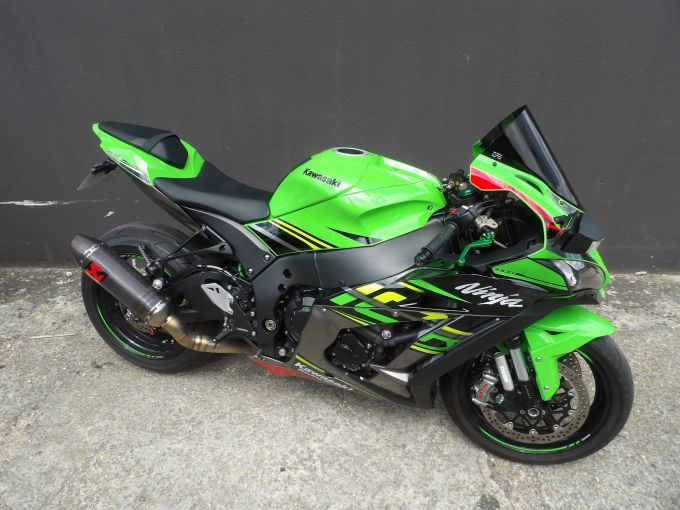 KAWASAKI ZX-10R 4