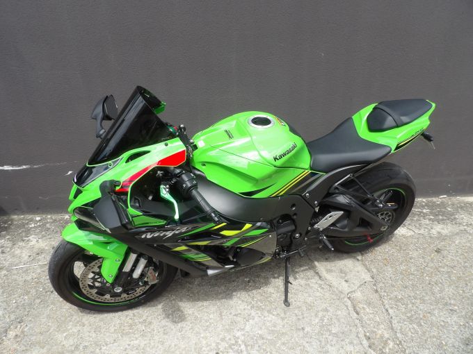 KAWASAKI ZX-10R 4