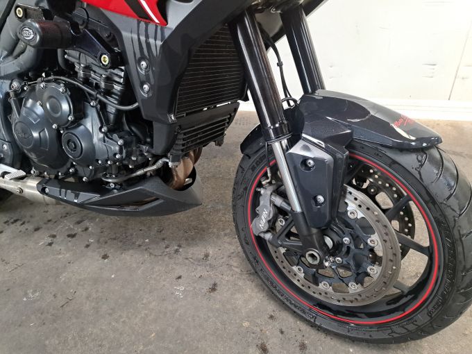 TRIUMPH TIGER 1050 SPORT 4