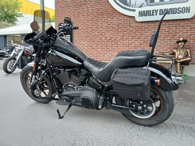 HARLEY-DAVIDSON SOFTAIL LOW RIDER 1868 S 4