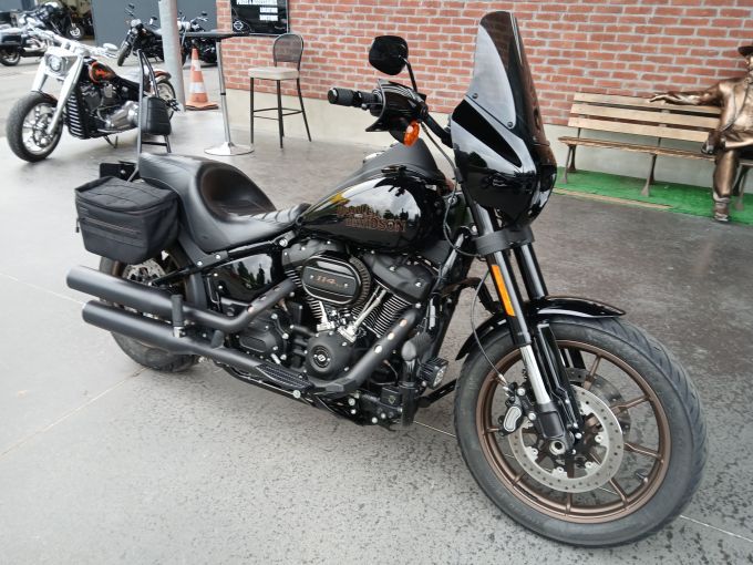 HARLEY-DAVIDSON SOFTAIL LOW RIDER 1868 S 4