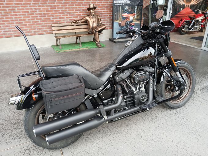 HARLEY-DAVIDSON SOFTAIL LOW RIDER 1868 S 4