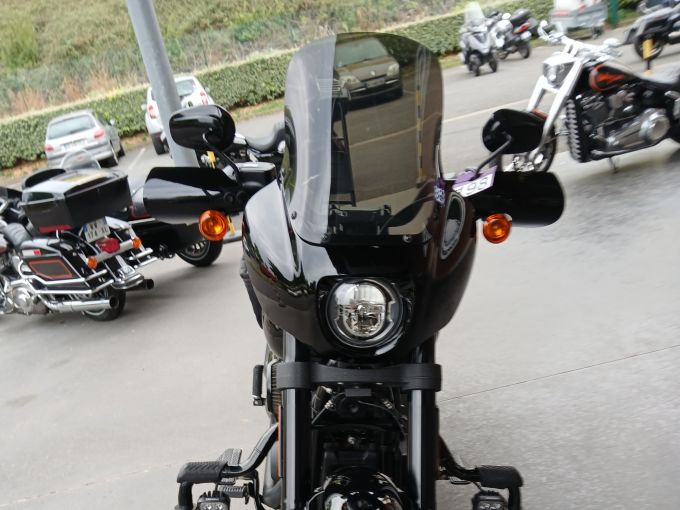 HARLEY-DAVIDSON SOFTAIL LOW RIDER 1868 S 4