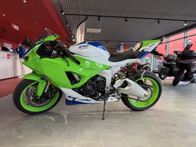 KAWASAKI ZX-6R 636 4