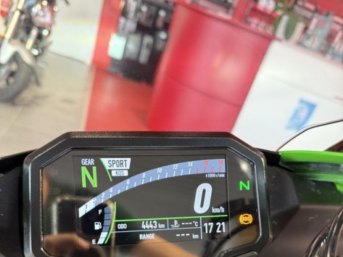 KAWASAKI ZX-6R 636 4
