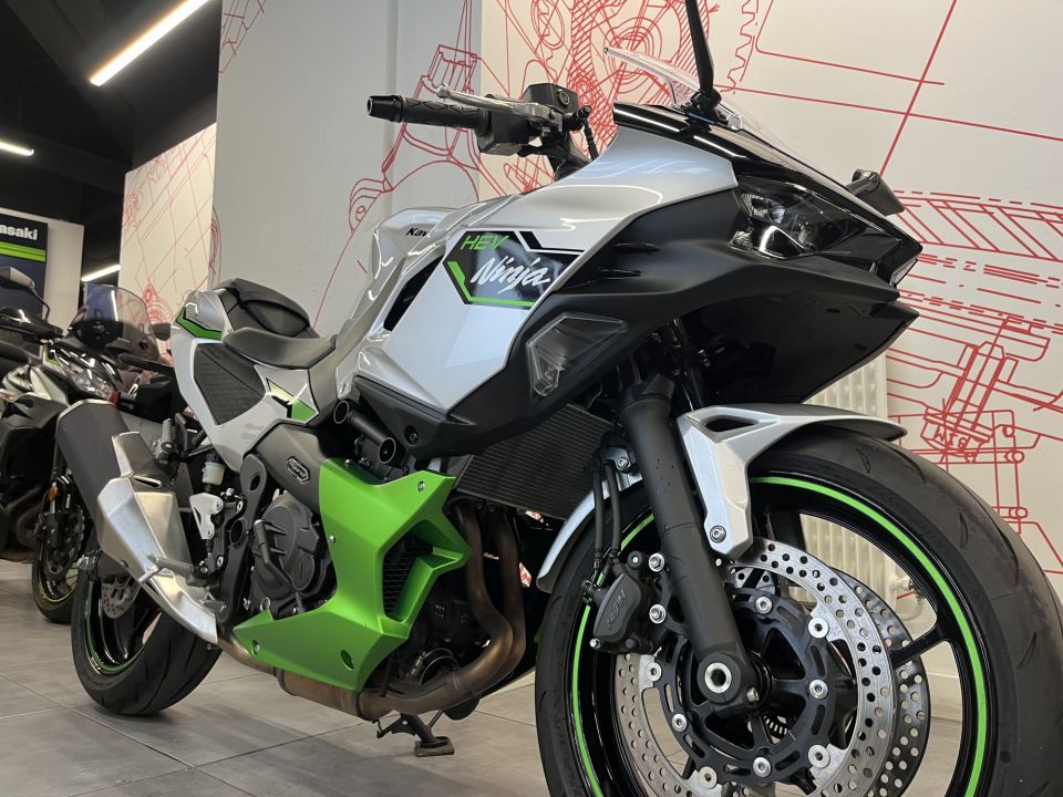 KAWASAKI Ninja 7 Hybrid 4