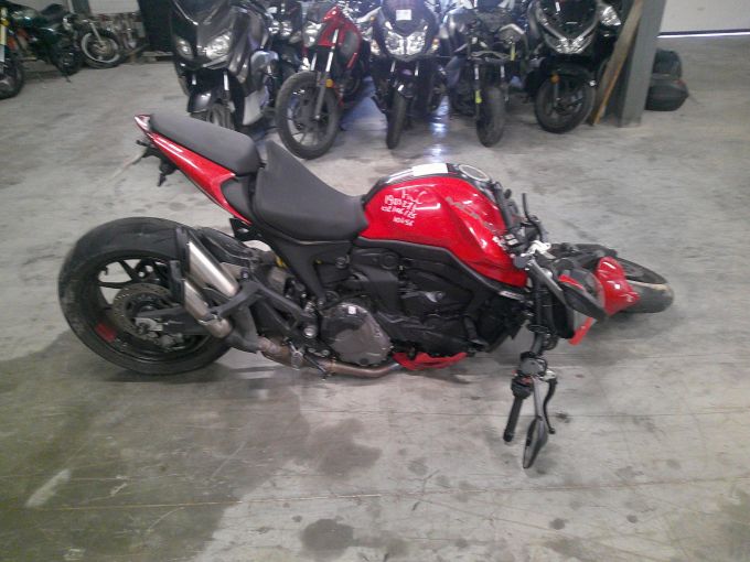 DUCATI MONSTER S 900 4