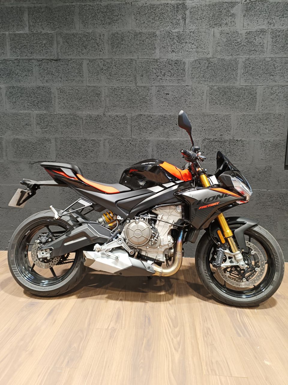 APRILIA TUONO 660 FACTORY 4