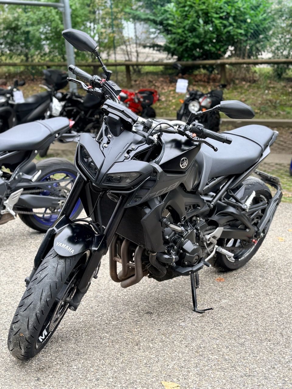 YAMAHA MT-09 4