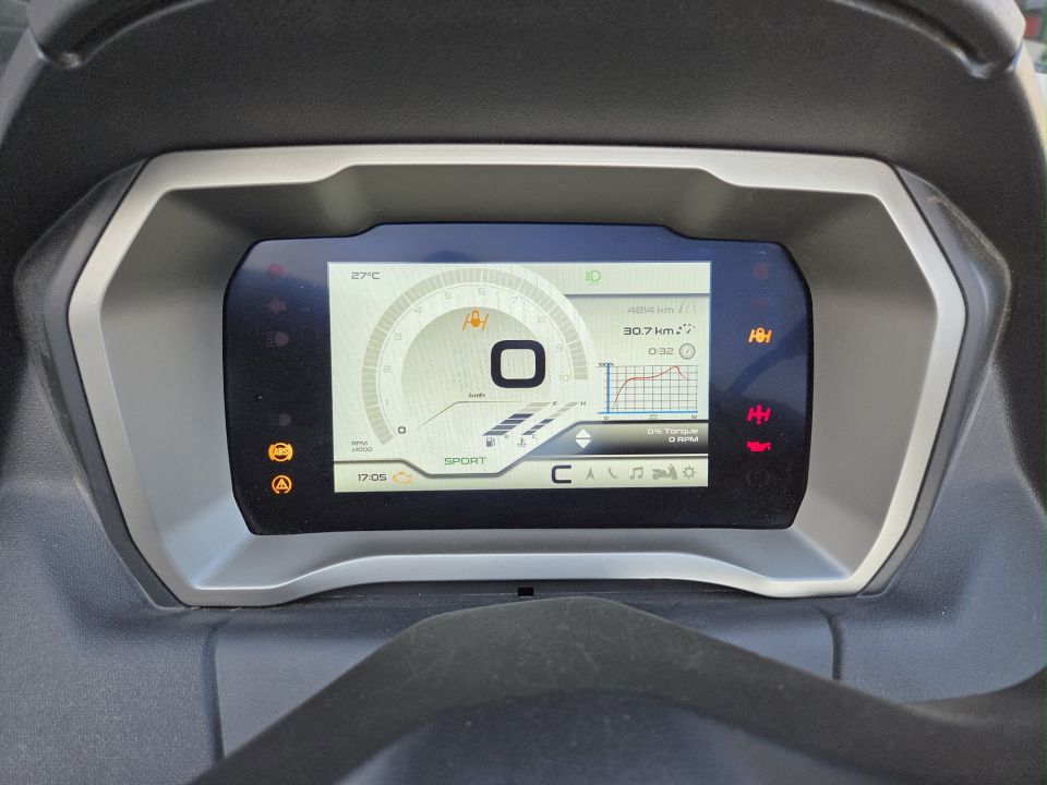 PIAGGIO MP3 530 HPE EXCLUSIVE 4