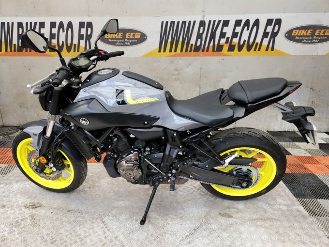 YAMAHA  4