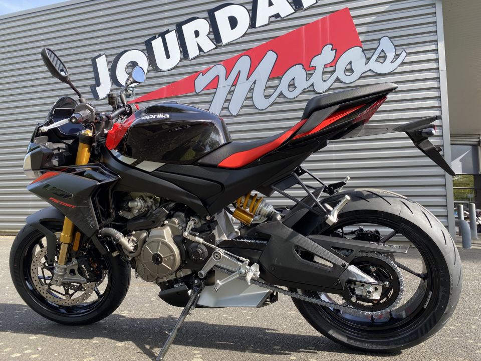 APRILIA TUONO 660 FACTORY 4