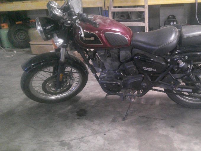 BENELLI IMPERIAL 400 4
