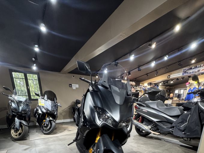 YAMAHA XP T-MAX 560 TECH MAX 4