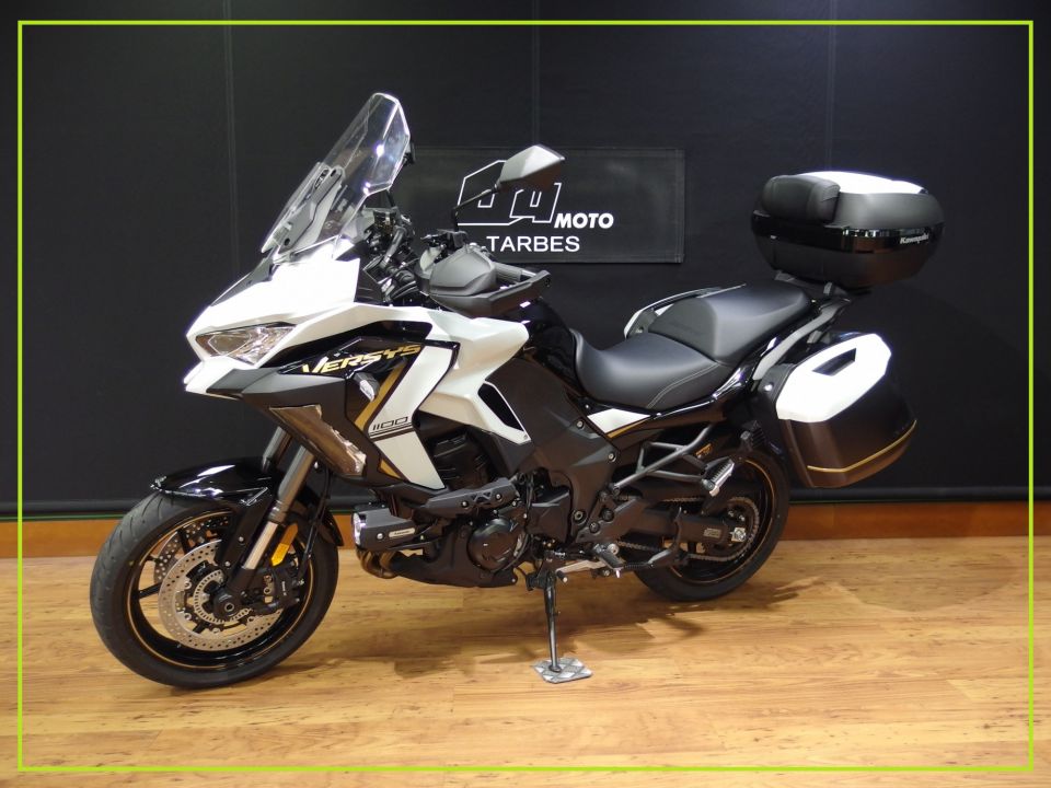 KAWASAKI VERSYS 1100 SE 4