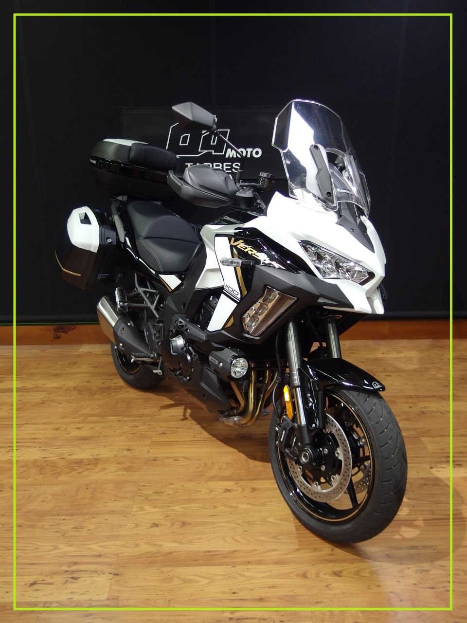 KAWASAKI VERSYS 1100 SE 4