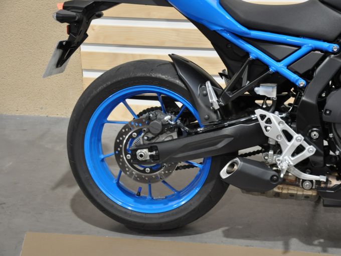 SUZUKI GSX-8S 4