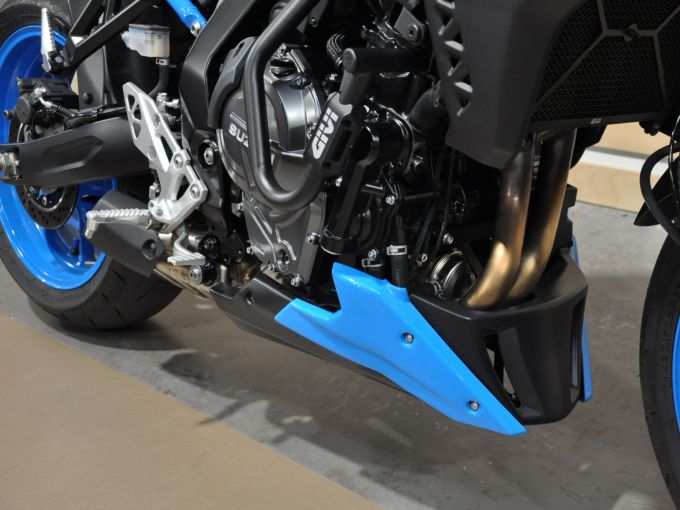 SUZUKI GSX-8S 4