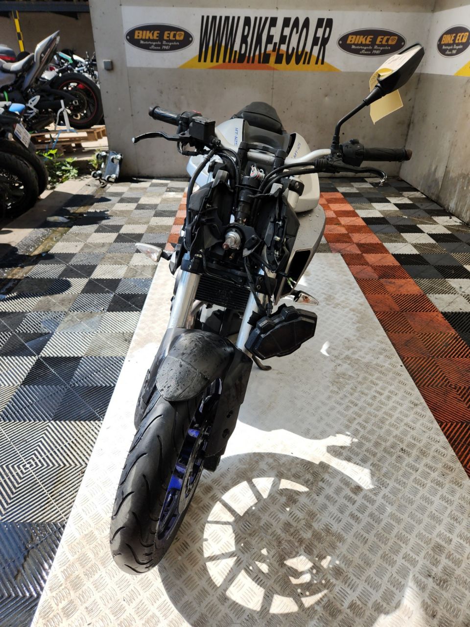YAMAHA MT-125 4