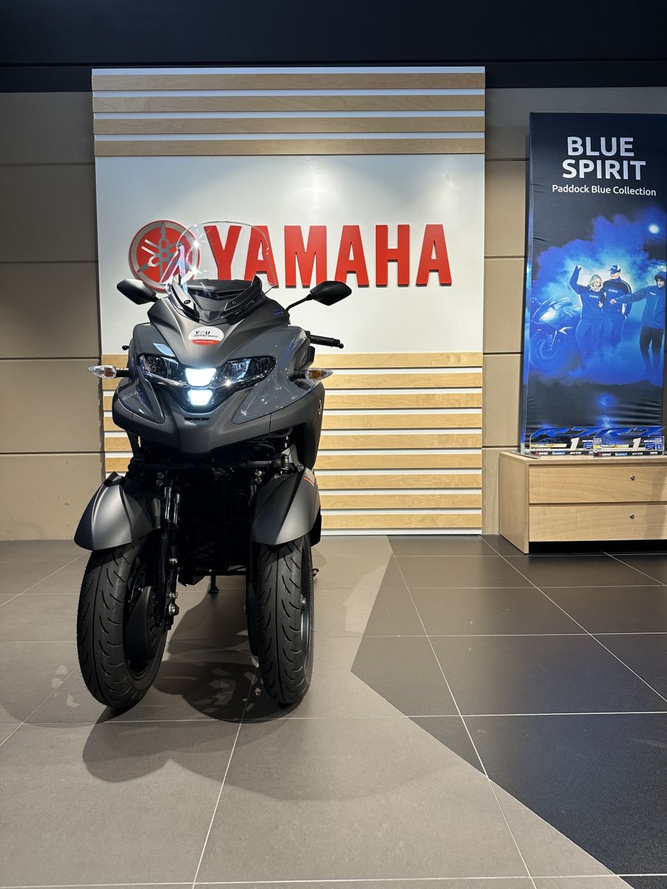 YAMAHA TRICITY 300 4