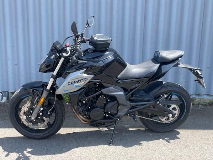 CF MOTO 650 NK 4