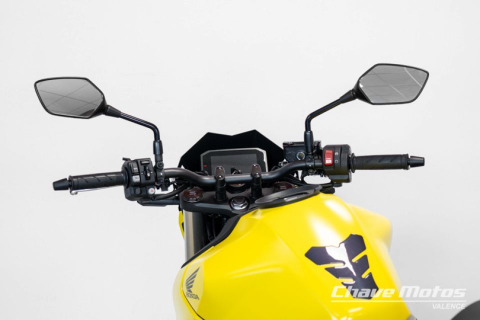 HONDA CB 750 HORNET 4