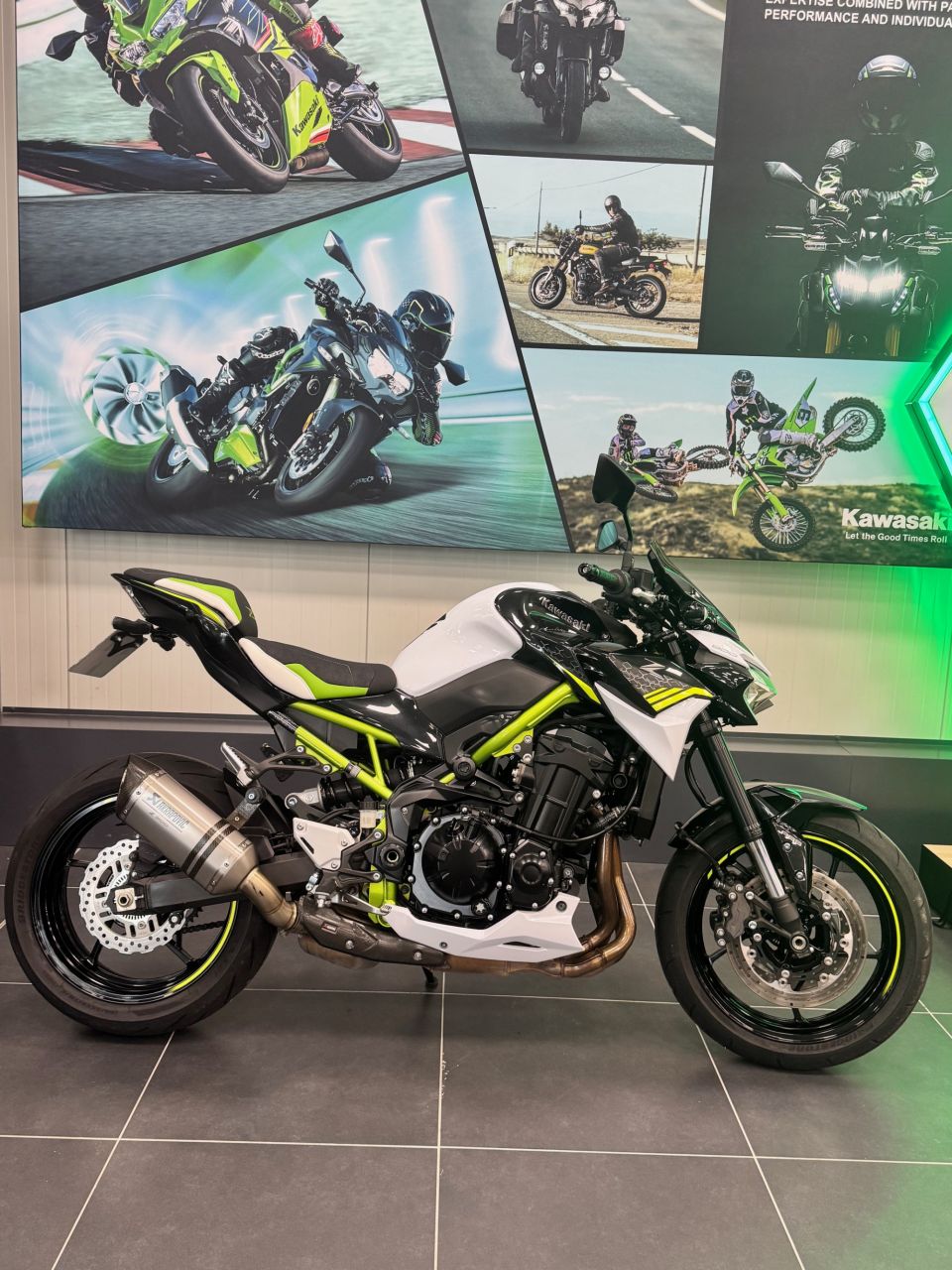 KAWASAKI Z900 4