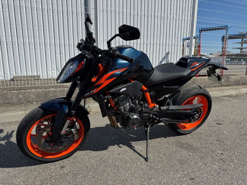 KTM 890 DUKE R 4