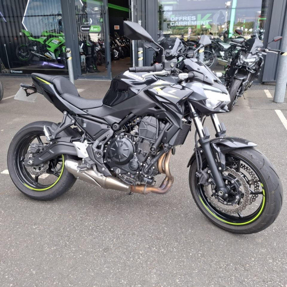 KAWASAKI Z 650 (47.5CV) 4