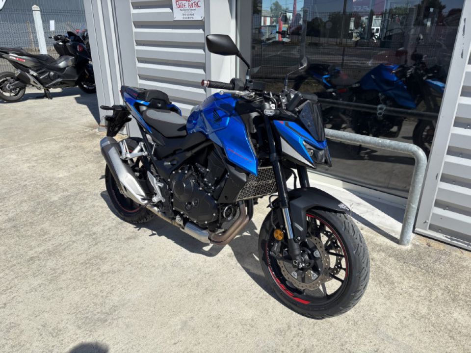 HONDA CB 750 HORNET 4