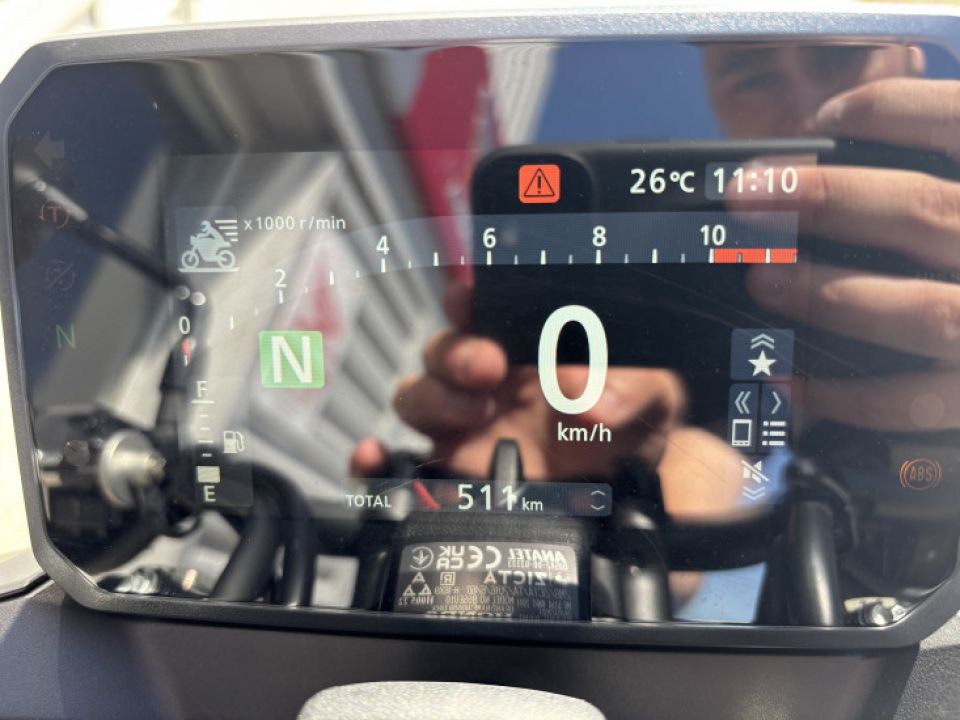 HONDA CB 750 HORNET 4