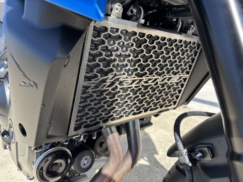 HONDA CB 750 HORNET 4