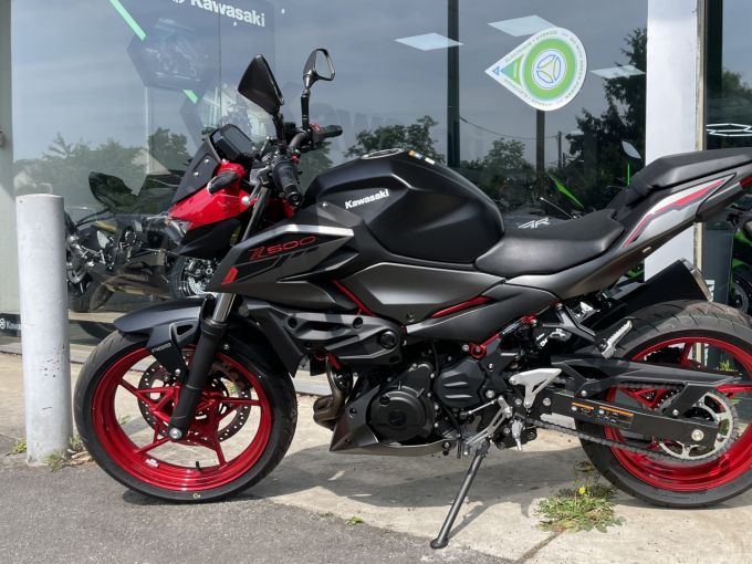 KAWASAKI Z500 SE 4