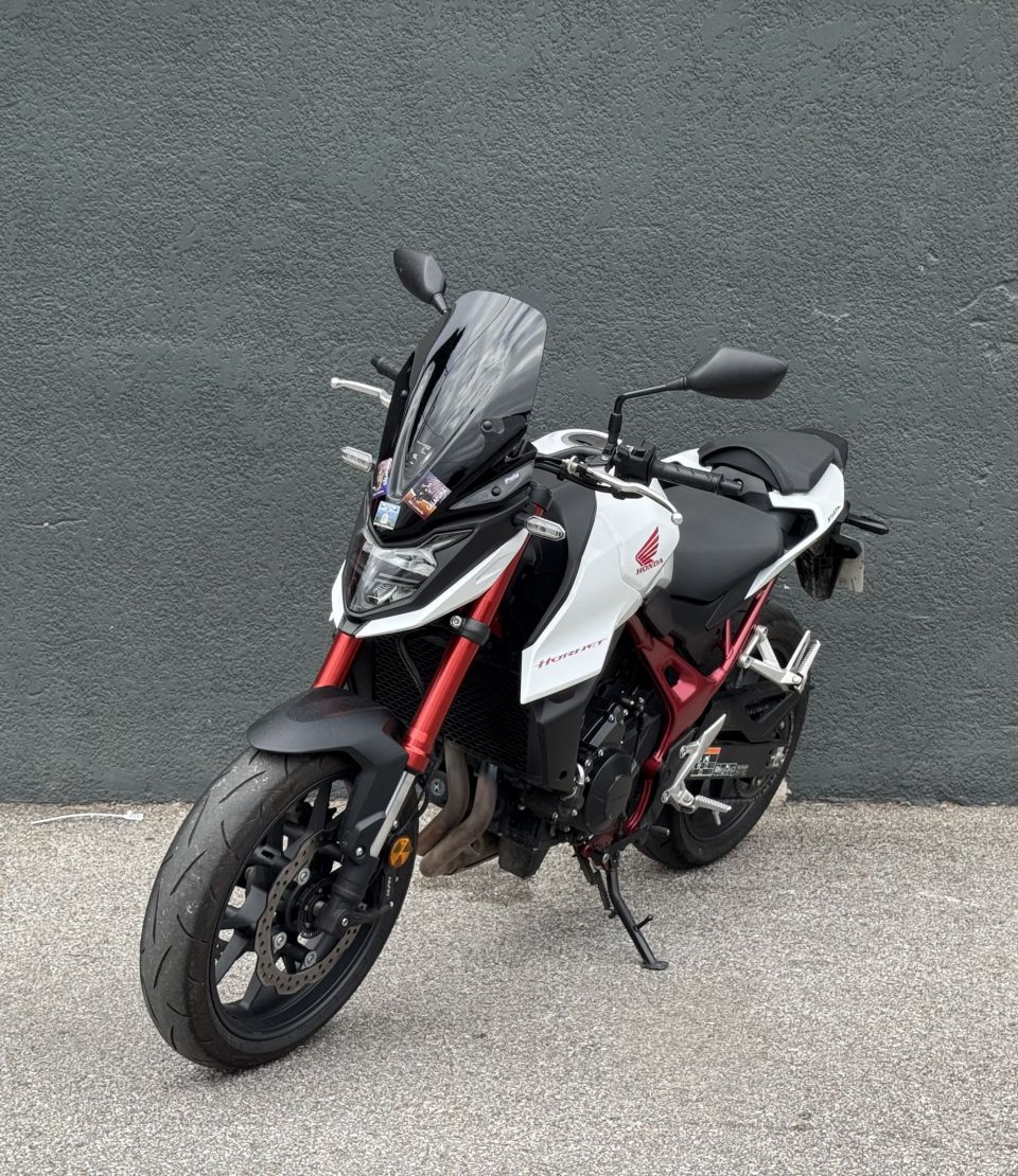 HONDA CB 750 HORNET 4