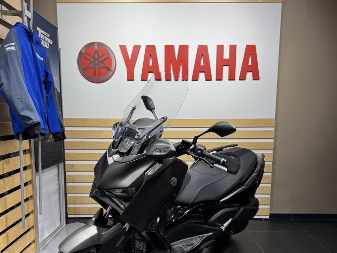 YAMAHA XMAX 300 TECH MAX + 4