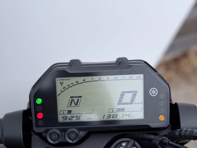 YAMAHA MT-03 4