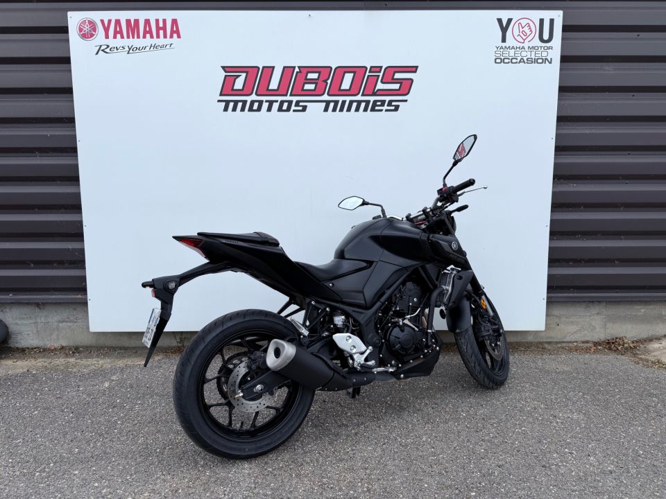 YAMAHA MT-03 4