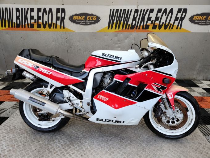 SUZUKI GSX-R 750 4