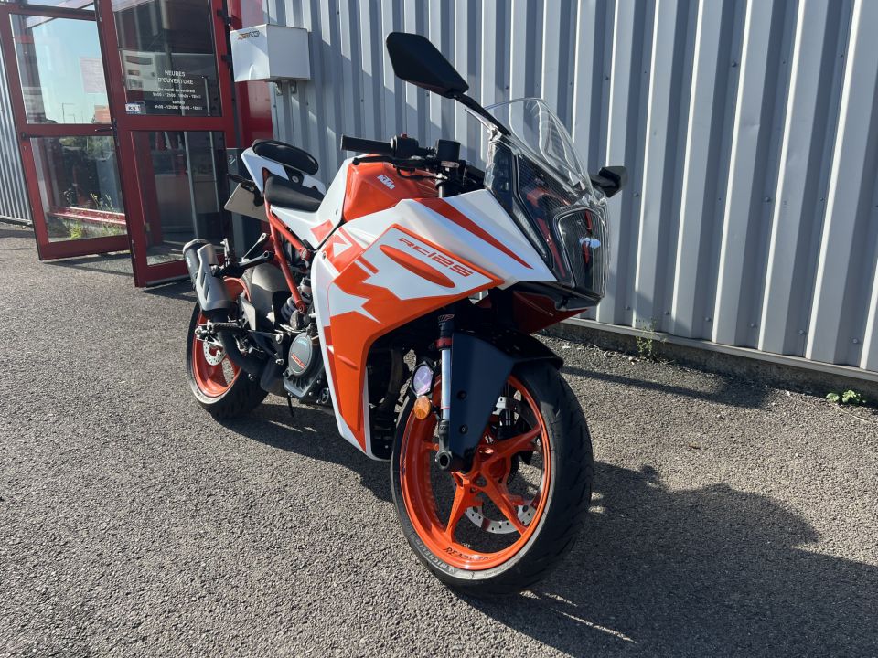 KTM RC 125 ABS 4