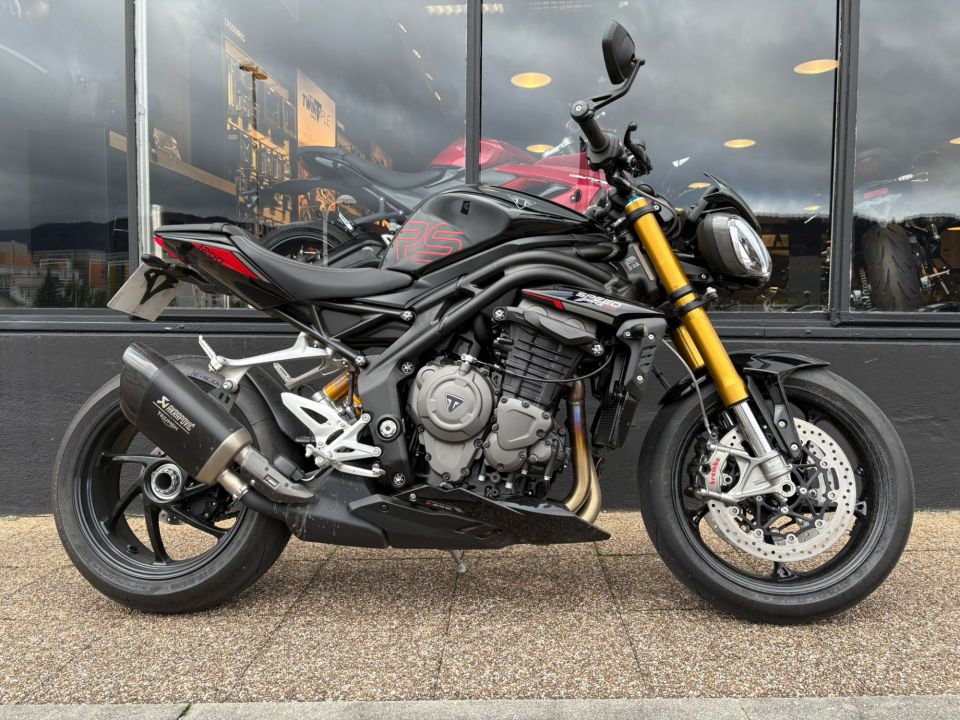 TRIUMPH SPEED TRIPLE 1200 RS 4
