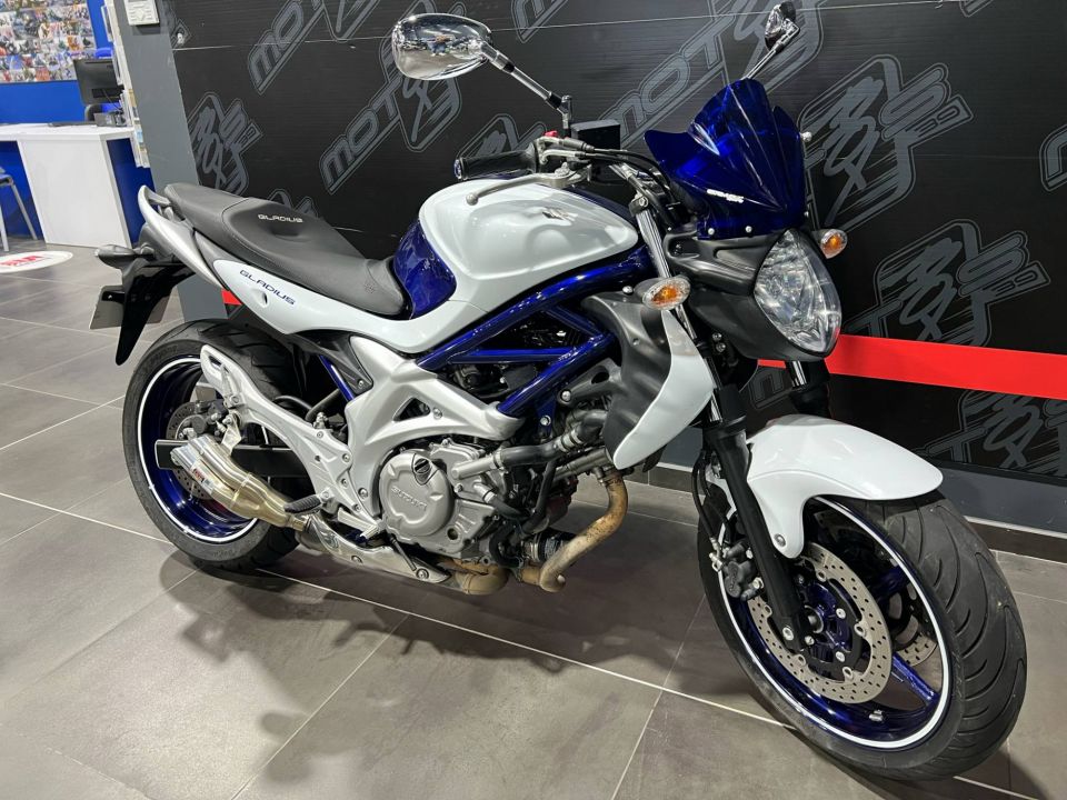 SUZUKI GLADIUS 650 4
