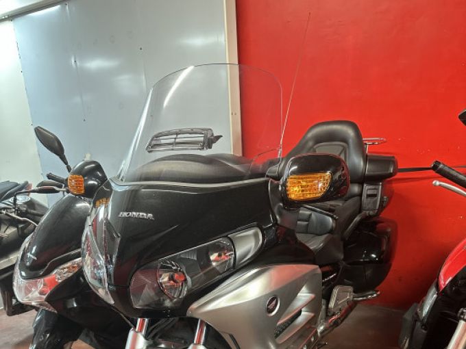 HONDA GL1800 GOLDWING 4