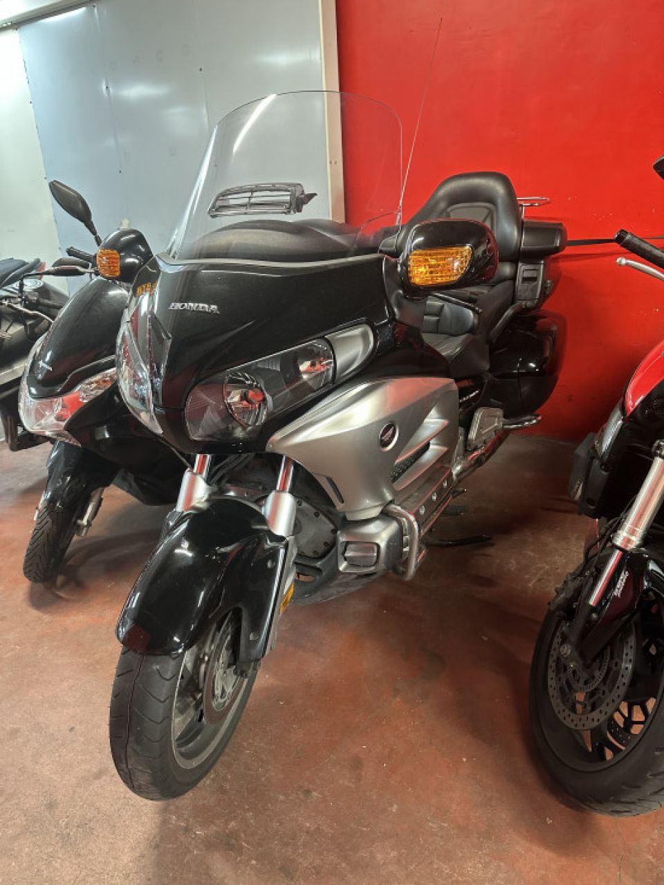 HONDA GL1800 GOLDWING 4