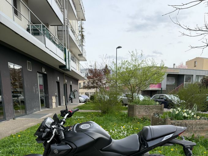 YAMAHA MT-03 4
