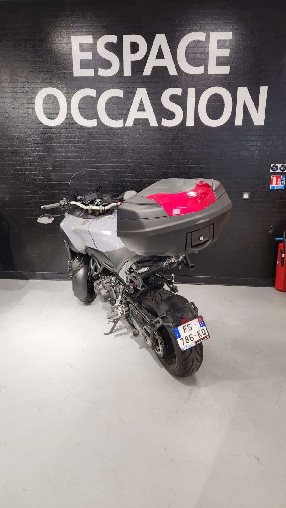 YAMAHA NIKEN 850 GT 4