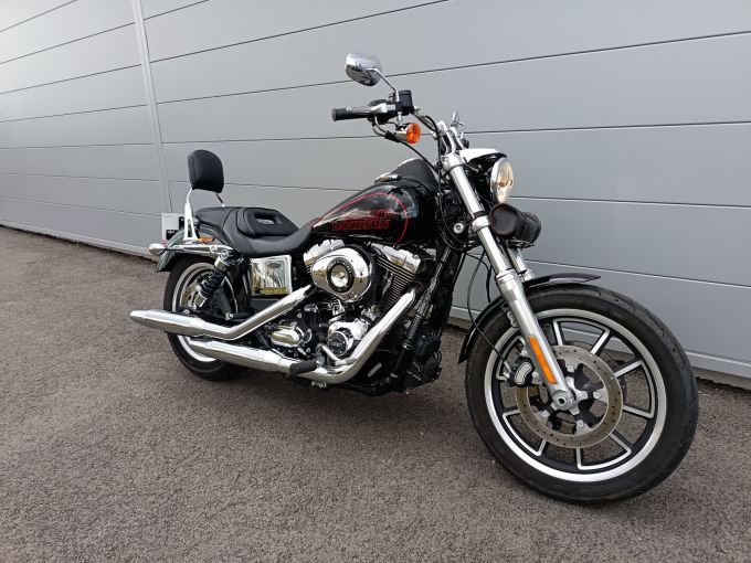 HARLEY-DAVIDSON DYNA LOW RIDER 1690 4