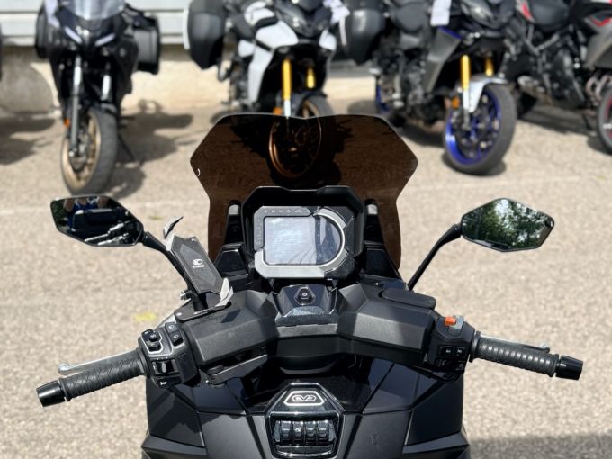 KYMCO CV3 550 4