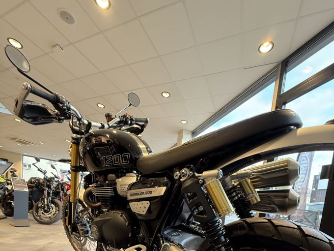 TRIUMPH SCRAMBLER 1200 XE 4